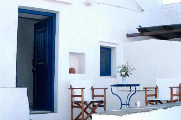 Windmill Villas Artemonas Room photo